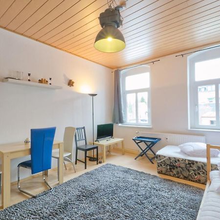 Ferienwohnung Am Busbahnhof アンベルク・ブッフホルツ エクステリア 写真