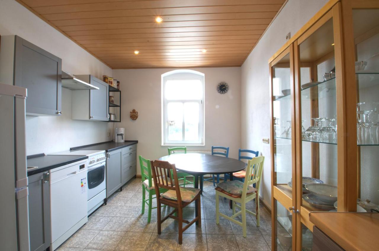 Ferienwohnung Am Busbahnhof アンベルク・ブッフホルツ エクステリア 写真