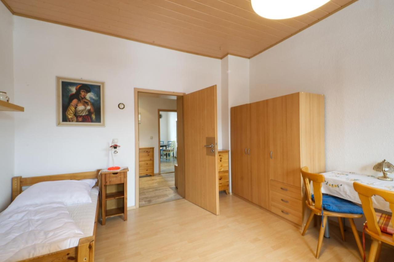 Ferienwohnung Am Busbahnhof アンベルク・ブッフホルツ エクステリア 写真